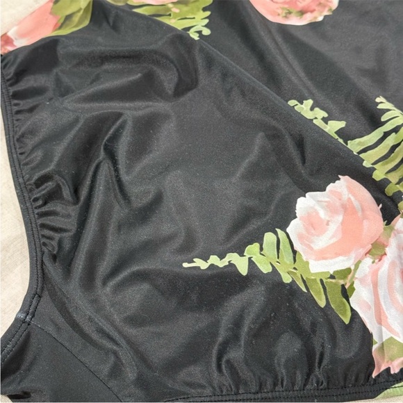 Albion fit Tiffany Off-Shoulder Swimsuit - Picture 3 of 5